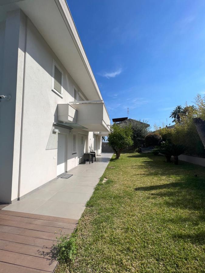 Villa White House Aci Catena Exterior foto